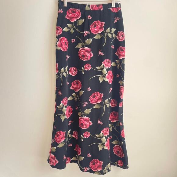 Other Dresses & Skirts - Vintage Maxi / Midi Skirt Size 7 Y2k Black Floral Roses
